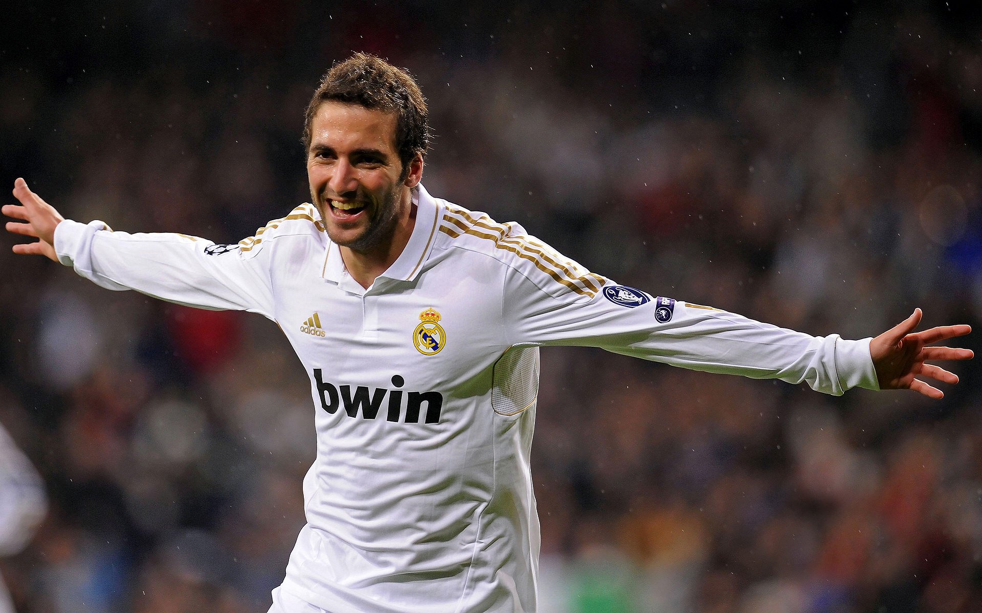 谢震业刷新里程碑，巴黎圣日耳曼决赛力克尤文图斯，晋级概率达88％